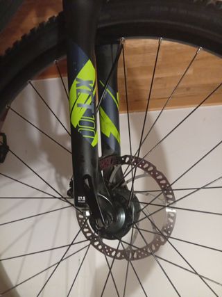 Bicicleta elettrica B'Twin Rockrider E-ST 100