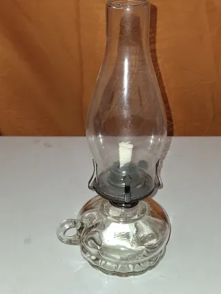Quinqué de cristal antiguo