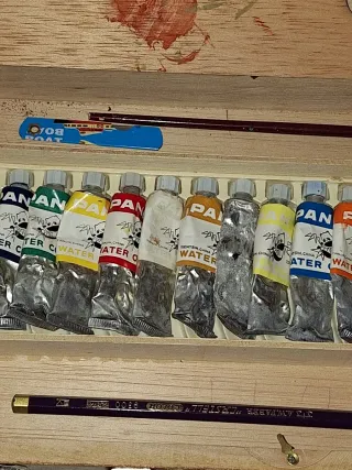 Caja de pinturas al óleo de madera