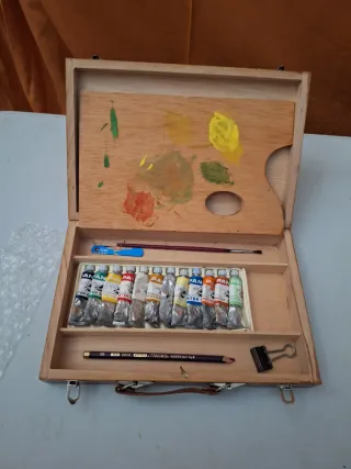 Caja de pinturas al óleo de madera