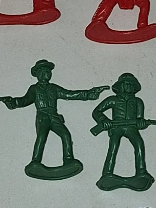 Lote indios y vaqueros de plástico