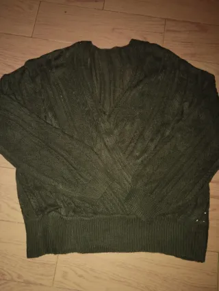 Jersey calado verde oliva oversize