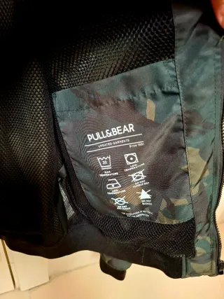Chaqueta Bomber Camuflaje Pull&Bear Talla L