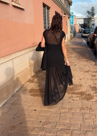 Vestido ZARA midi drapeado negro