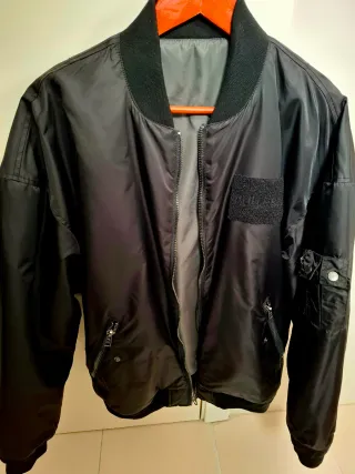 Chaqueta Bomber Reversible Pull&Bear Negro-Gris