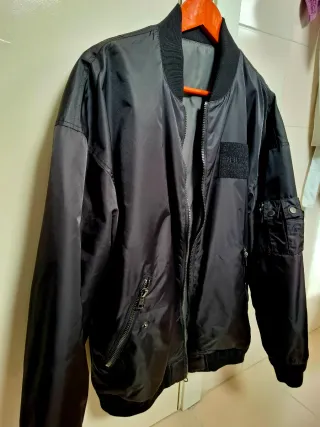 Chaqueta Bomber Reversible Pull&Bear Negro-Gris