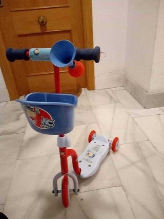 Patinete infantil con cesta y bocina