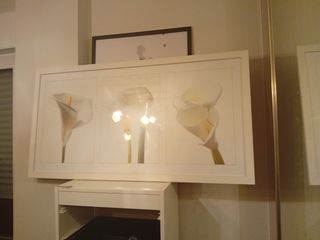 Cuadro flores Calla Lirio blanco madera