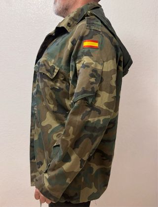 Chaqueta impermeable militar camuflaje