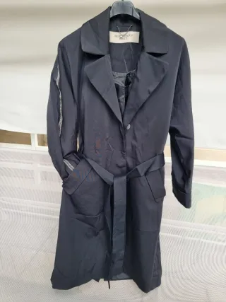 Capa Burberry Brit Negra