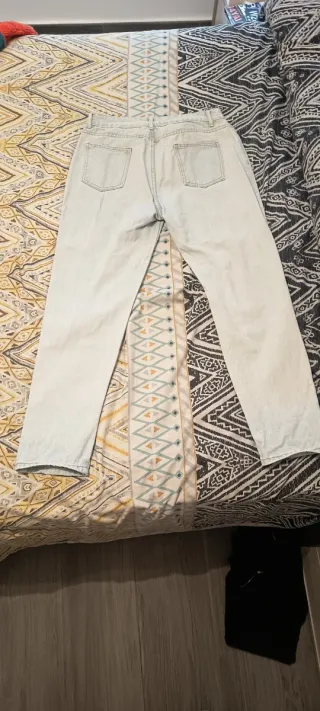 Pantalones vaqueros rotos azules
