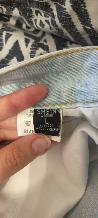 Pantalones vaqueros rotos azules