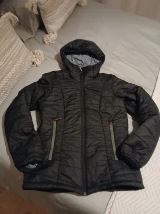 Abrigo cazadora acolchado negro mujer