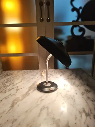 ■ Lámpara mesa flexo ■