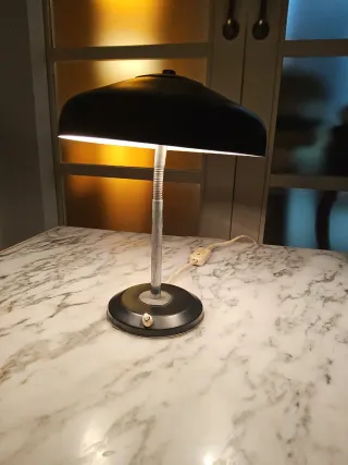 ■ Lámpara mesa flexo ■