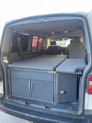 Volkswagen Transporter T5 2004