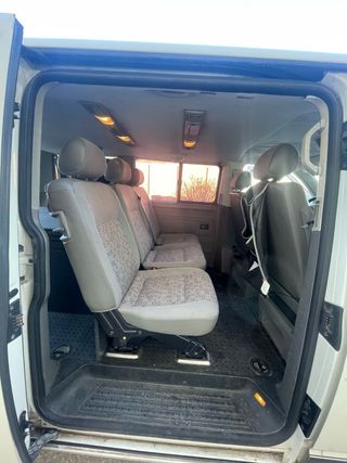 Volkswagen Transporter T5 2004