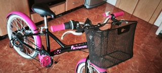 Bicicleta infantil BTWIN rosa y negra
