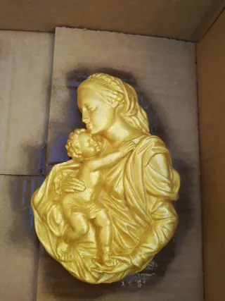 Statua da parete di gesso