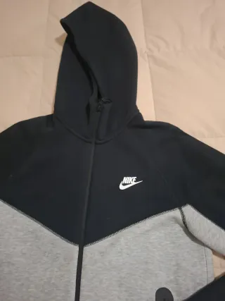 Sudadera Nike Tech Fleece Negra y Gris