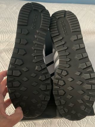 Deportivas Adidas Hombre Grises y Blancas