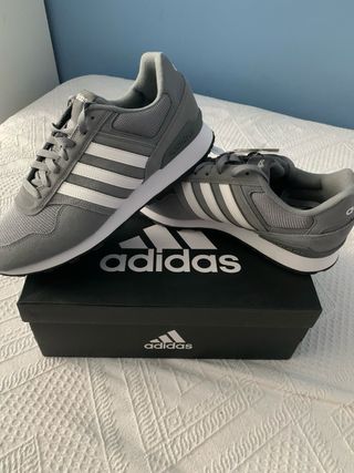 Deportivas Adidas Hombre Grises y Blancas