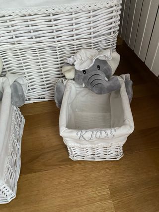 Cestas de mimbre para habitación infantil