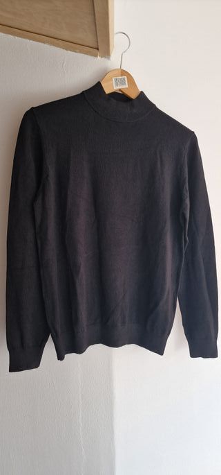 JERSEY PULL AND BEAR CUELLO ALTO NUEVO