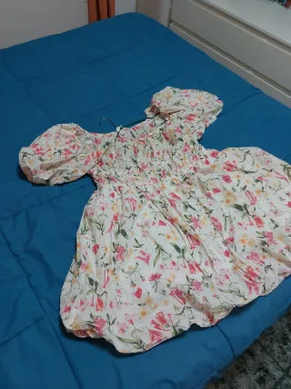 Vestido floral blanco y rosa
