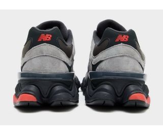 New Balance 9060 Grises y Rojas Exclusivas
