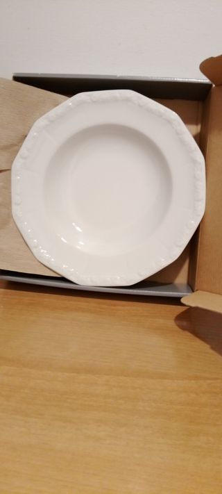 Servizio 16 piatti bianchi (4 posti) "Rosenthal".