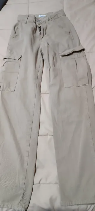 Pantalones cargo Pull&Bear beige