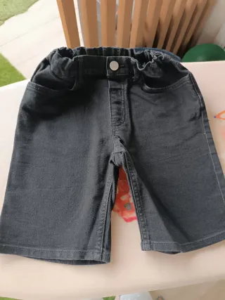 Pantalón corto niño gris/oscuro talla 7