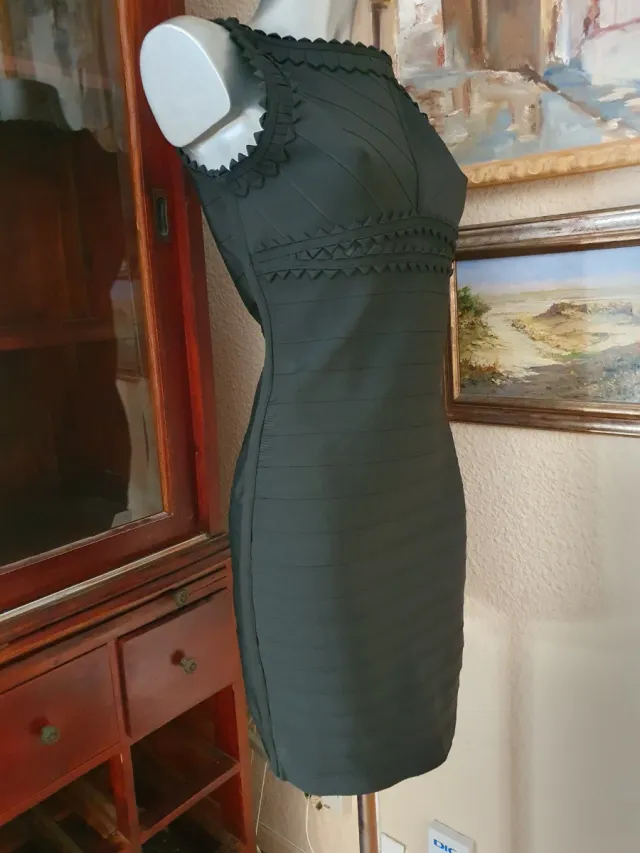 Vestido elástico negro