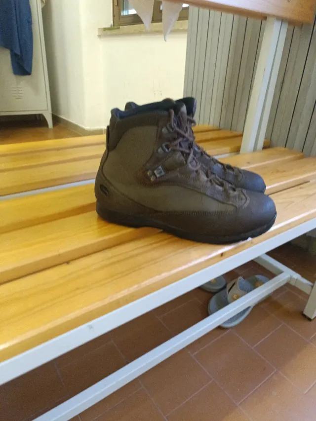 Stivaletti AKU Pilgrim Taglia 42 ⅔ GORE TEX