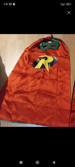 Capa y máscara de Robin