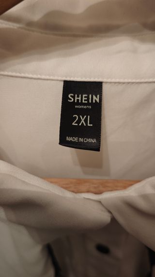 Blusa SHEIN blanca con encaje XXL