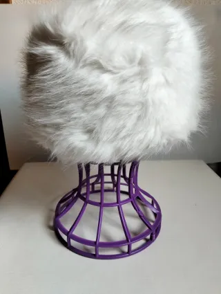 Gorro de pelo sintético blanco