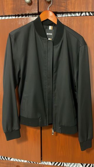 Cazadora Boss Negra Talla S