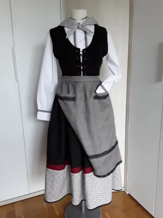 TRAJE BASERRITARRA "145 EUROS"