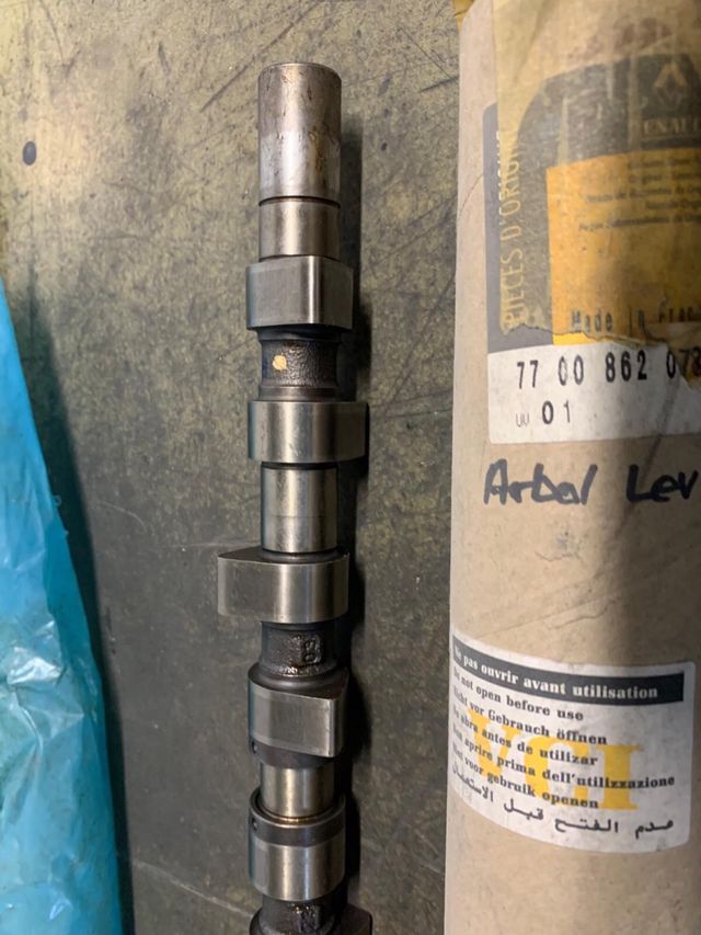 Árbol de levas Renault 19 NUEVO