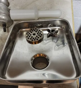 Tritacarne Elettrico Professionale