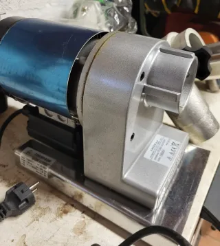 Tritacarne Elettrico Professionale