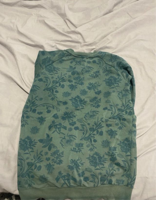Sudadera Pull&Bear floral verde M