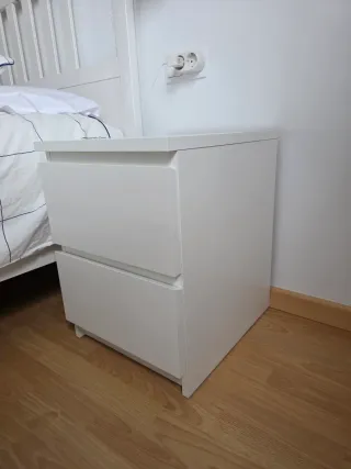 2 Mesitas de Noche Malm Ikea Blancas