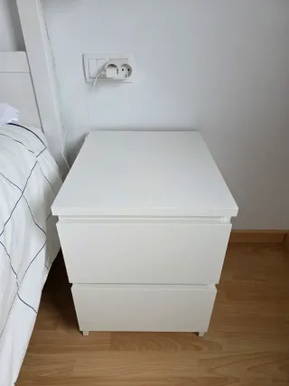 2 Mesitas de Noche Malm Ikea Blancas