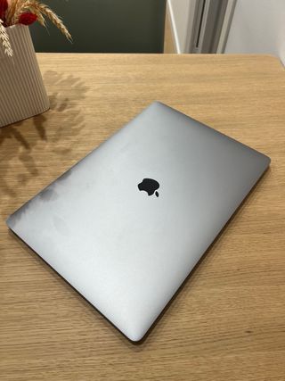 MacBook Pro 16” 2019 Gris Espacial
