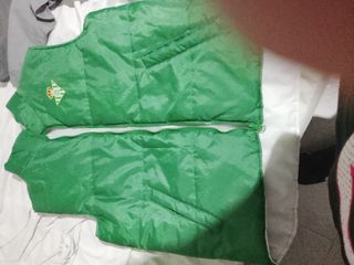 Chaquetón reversible verde y blanco
