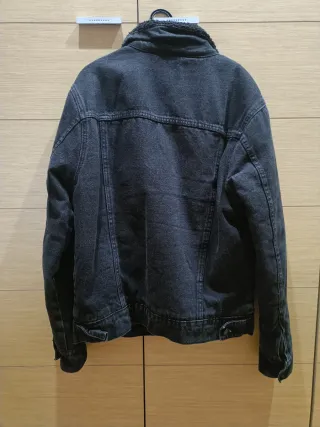 Chaqueta vaquera negra con forro