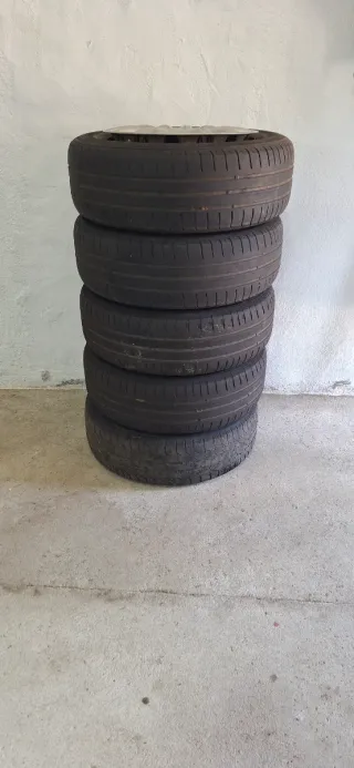 Juego de 5 Ruedas de Coche